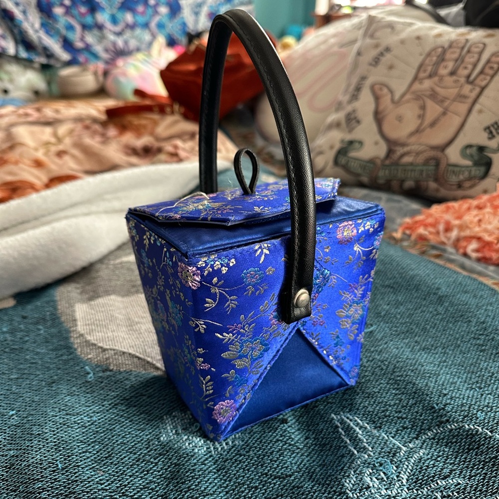 Take-Out Mini Bag